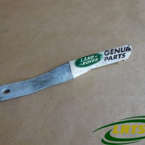 NOS-GENUINE-LAND-ROVER-REAR-RH-SILL-STAY-BRACKET-109-SERIES-1968-84-PART-337771