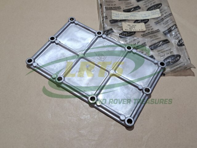 NOS GENUINE LAND ROVER LT230 TRANSFER CASE LOWER COVER DEFENDER DISCOVERY 1 & 2 RANGE ROVER CLASSIC FRC5415
