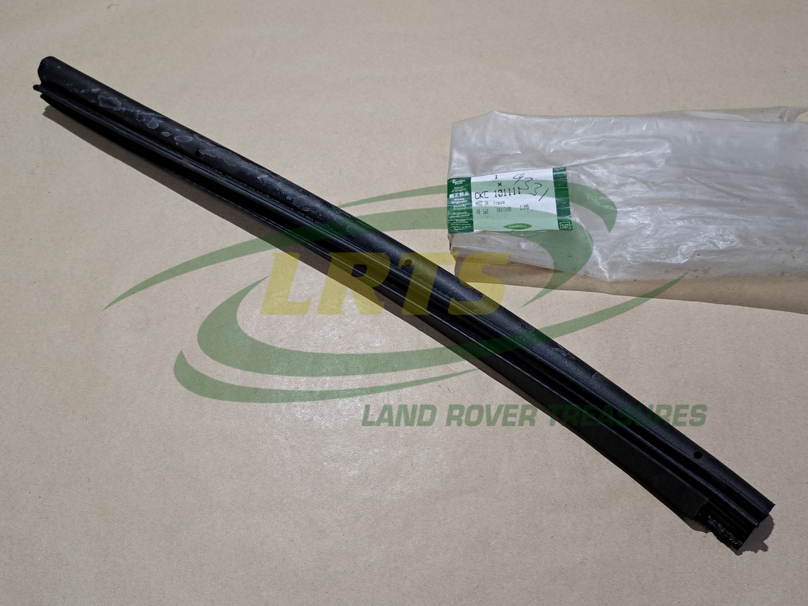 thumbnail image 2 of Bearmach Land Rover Defender & Series 2,3 Hardtop Side Body Rubber Seal – 333487x2 2 of 5