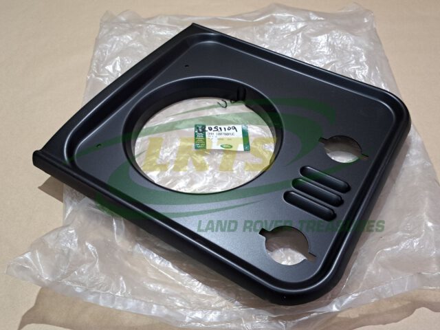 NOS GENUINE LAND ROVER RIGHT HEADLAMP FINISHER DEFENDER DHH100780PUC LR051109