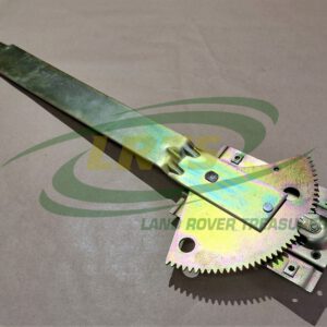 NOS LAND ROVER RH FRONT DOOR MANUAL GLASS REGULATOR RANGE ROVER CLASSIC MTC3775 390825