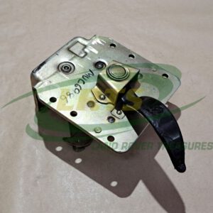 NOS GENUINE LAND ROVER RH BACK SIDE DOOR LATCH DEFENDER MUC6986