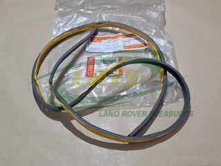 NOS GENUINE LAND ROVER ROOF TO WINDSCREEN OUTER SEAL DEFENDER LR055344