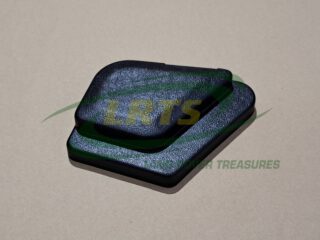 NOS GENUINE LAND ROVER RH FRONT SEAT RECLINE MECHANISM COVER DEFENDER MWC7636 MUC8908 RTC3107