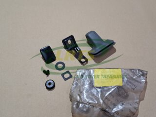 NOS GENUINE LAND ROVER SIDE QUARTER WINDOW OPENING HINGE ASSEMBLY DISCOVERY 1 RTC6393