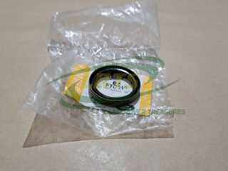 NOS GENUINE LAND ROVER STUB AXLE OUTER OIL SEAL DEFENDER RANGE ROVER CLASSIC DISCOVERY 1 FTC840