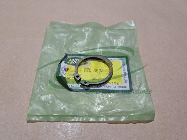 NOS GENUINE LAND ROVER R380 GEARBOX MAINSHAFT CENTRE PLATE BEARING CIRCLIP DEFENDER RANGE ROVER CLASSIC & P38 DISCOVERY 1 & 2 FTC3697
