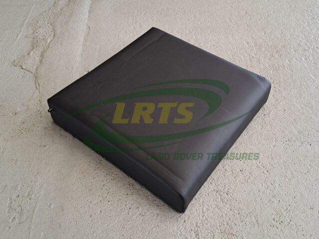NOS GENUINE LAND ROVER FRONT SEAT OUTER BLACK VINYL SQUAB SERIES 2/A 3 DEFENDER MILITARY 101 FORWARD CONTROL MUC1520 349642