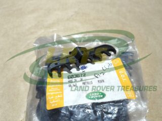 NOS GENUINE LAND ROVER V8 PETROL SPARK PLUG RETAINER SERIES 3 DEFENDER DISCOVERY 1 RANGE ROVER CLASSIC/P38 603672