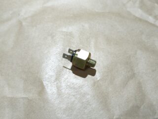 NOS LAND ROVER HYDRAULIC BRAKE LIGHT SWITCH SERIES 2 2A STC1689 560775