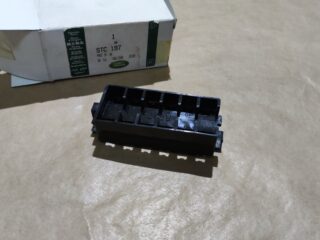 NOS GENUINE LAND ROVER MAIN HARNESS FUSE BLOCK DEFENDER STC197